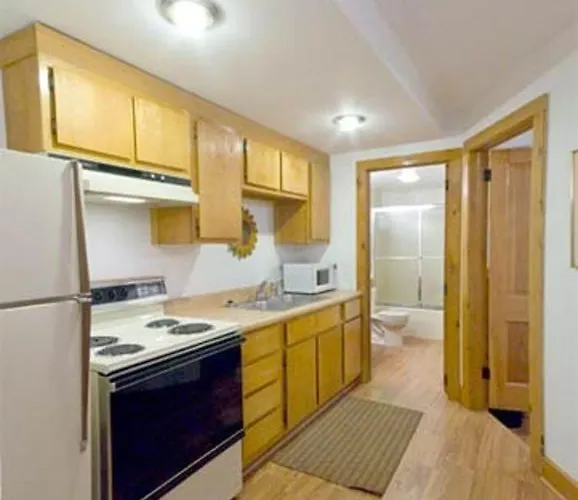 Bed & Breakfast 305 North -